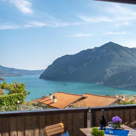 Happy Guest Apartments - Lake Panorama & Pool Riva di Solto Esterno foto