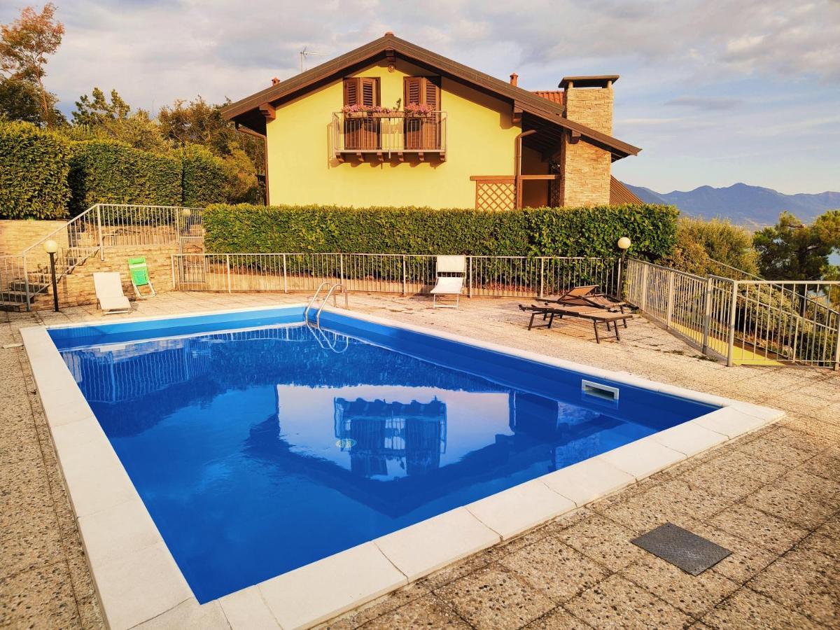 Happy Guest Apartments - Lake Panorama & Pool Riva di Solto Esterno foto